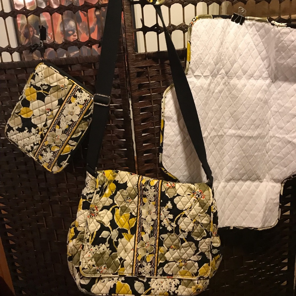 Used/EXCELLENT condition Vera Bradley Diaper bag